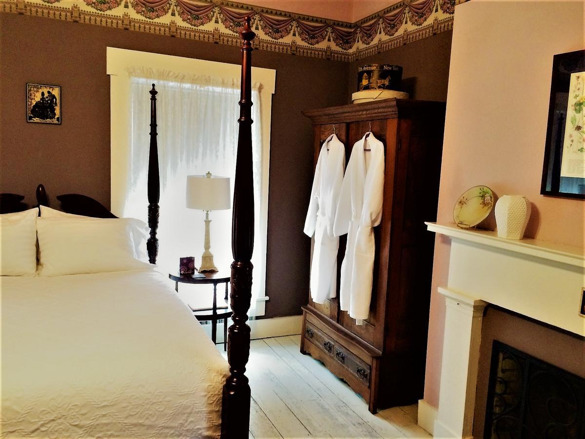 Old Caledonian Bed & Breakfast Eksteriør billede