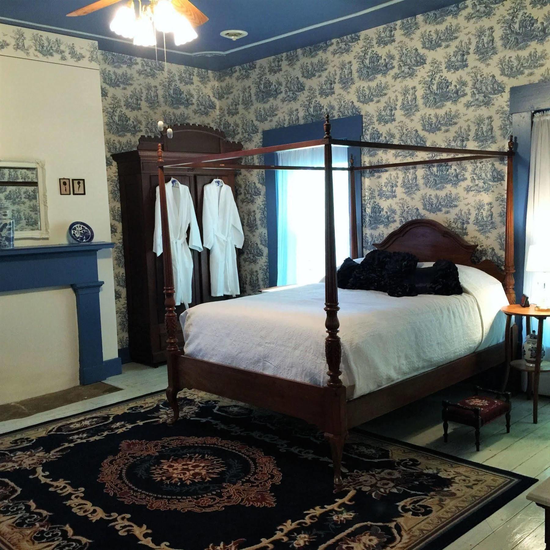 Old Caledonian Bed & Breakfast Eksteriør billede